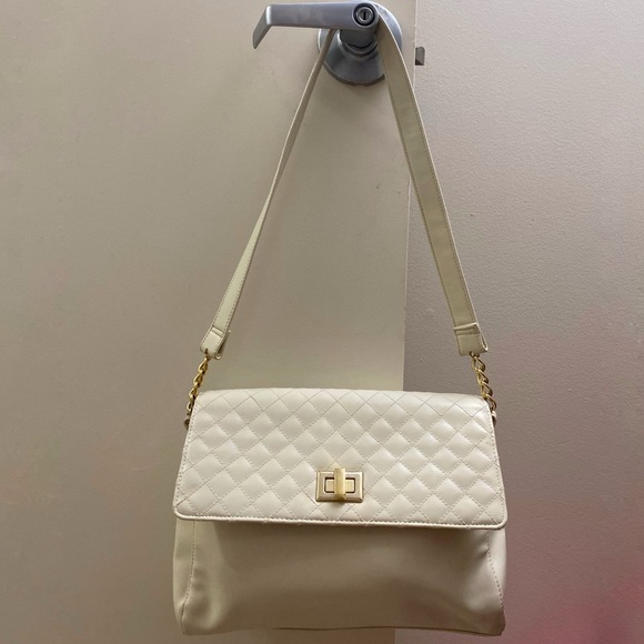 Jaclyn Smith Handbags - Jaclyn Smith shoulder bag